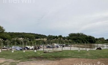 Casa 5 ambientes con pileta y jardín - Zarate - ALQUILER