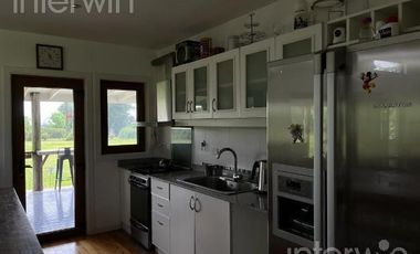 Casa 5 ambientes con pileta y jardín - Zarate - ALQUILER