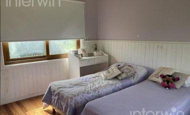 Casa 5 ambientes con pileta y jardín - Zarate - ALQUILER