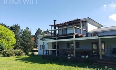 Casa 5 ambientes con pileta y jardín - Zarate - ALQUILER
