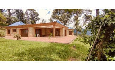 Venta Hermosa casa Campestre Envigado Escobero  2000m2💰2930 Mill