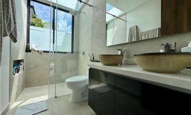 Vendo hermosísima casa Campestre vereda el Capiro, Rionegro