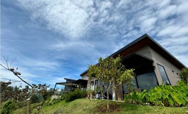 Vendo hermosísima casa Campestre vereda el Capiro, Rionegro