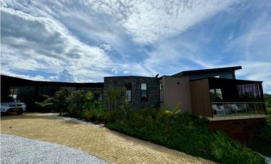 Vendo hermosísima casa Campestre vereda el Capiro, Rionegro