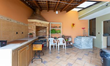 Valle de Los Chillos, Casa en Venta, 302m2, 4 Habitaciones