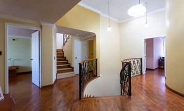 Valle de Los Chillos, Casa en Venta, 302m2, 4 Habitaciones