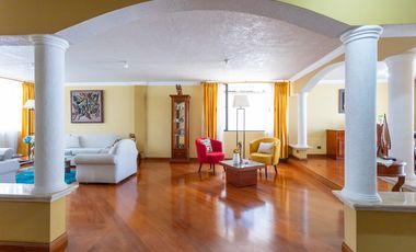 Valle de Los Chillos, Casa en Venta, 302m2, 4 Habitaciones