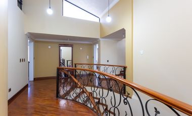 Valle de Los Chillos, Casa en Venta, 302m2, 4 Habitaciones