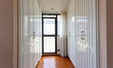 Valle de Los Chillos, Casa en Venta, 302m2, 4 Habitaciones