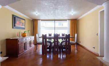 Valle de Los Chillos, Casa en Venta, 302m2, 4 Habitaciones