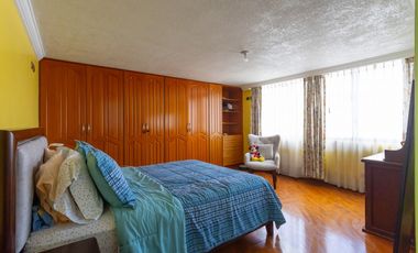 Valle de Los Chillos, Casa en Venta, 302m2, 4 Habitaciones