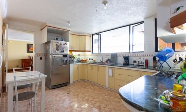 Valle de Los Chillos, Casa en Venta, 302m2, 4 Habitaciones