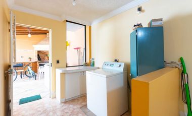 Valle de Los Chillos, Casa en Venta, 302m2, 4 Habitaciones