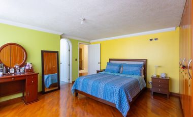 Valle de Los Chillos, Casa en Venta, 302m2, 4 Habitaciones