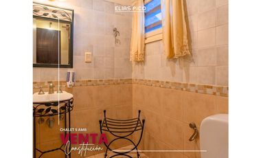 VENTA Espectacular Chalet 5 amb sobre gran lote - zona Constitución