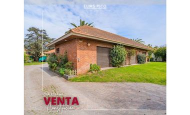 VENTA Espectacular Chalet 5 amb sobre gran lote - zona Constitución