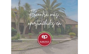 VENTA Espectacular Chalet 5 amb sobre gran lote - zona Constitución