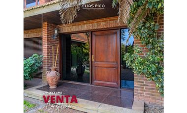 VENTA Espectacular Chalet 5 amb sobre gran lote - zona Constitución