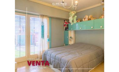 VENTA Espectacular Chalet 5 amb sobre gran lote - zona Constitución