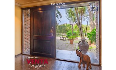 VENTA Espectacular Chalet 5 amb sobre gran lote - zona Constitución