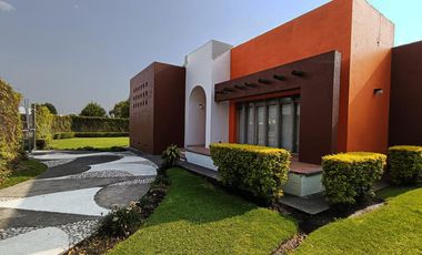 Casa en venta en Fracc. Solares, ubicado en Atlixco a 10 min del Centro, ideal para vivir o de descanso