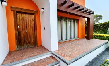 Casa en venta en Fracc. Solares, ubicado en Atlixco a 10 min del Centro, ideal para vivir o de descanso
