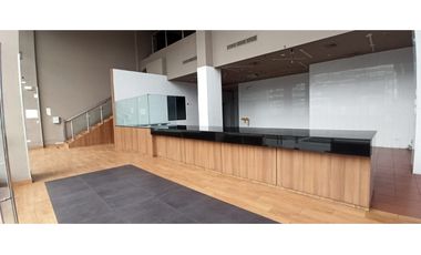 SE ALQUILA LOCAL EN VISTA HERMOSA  |  251MT2