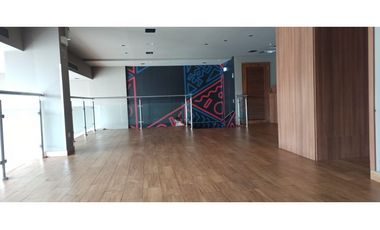 SE ALQUILA LOCAL EN VISTA HERMOSA  |  251MT2