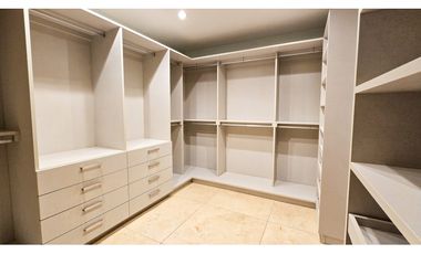 VENTA DE APARTAMENTO EN PH VALERY POINT, SANTA MARIA (P)