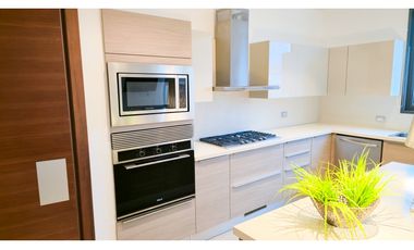 VENTA DE APARTAMENTO EN PH VALERY POINT, SANTA MARIA (P)