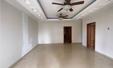 SAN FRANCISCO / EDIFICO / PH ARIADNE / 1342 M2 / PISCINA