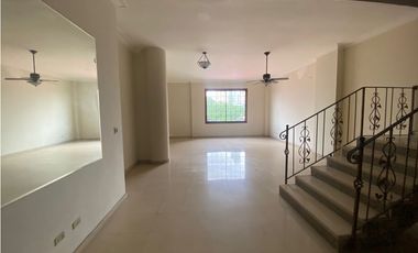SAN FRANCISCO / EDIFICO / PH ARIADNE / 1342 M2 / PISCINA
