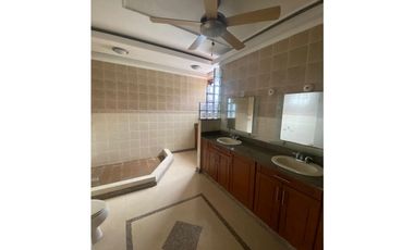 SAN FRANCISCO / EDIFICO / PH ARIADNE / 1342 M2 / PISCINA