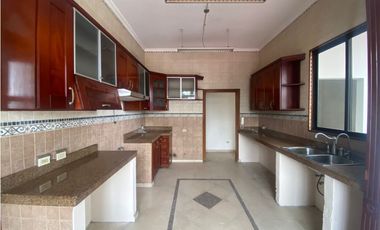 SAN FRANCISCO / EDIFICO / PH ARIADNE / 1342 M2 / PISCINA