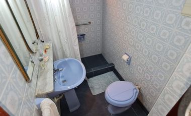 CASA TIPO PH 4 AMBIENTES DEPENDENCIA BERNAL ESTE