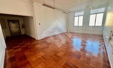 Oficina en Arriendo en Av Libertado Bernardo O