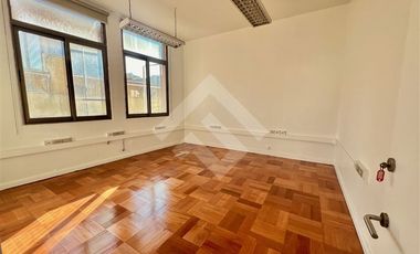 Oficina en Arriendo en Av Libertado Bernardo O