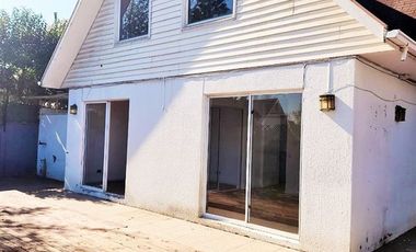 Casa en Arriendo en El Valle con Consistorial