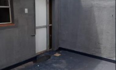 Casa en venta - 2 Dormitorios 1 Baño - 100Mts2 - Morón
