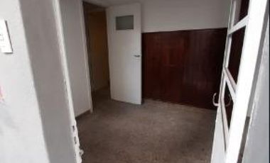 Casa en venta - 2 Dormitorios 1 Baño - 100Mts2 - Morón