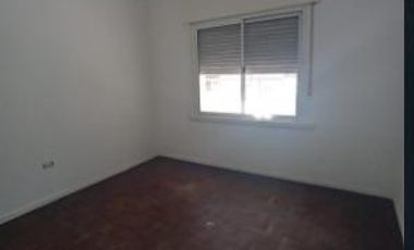 Casa en venta - 2 Dormitorios 1 Baño - 100Mts2 - Morón