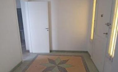 Casa en venta - 2 Dormitorios 1 Baño - 100Mts2 - Morón