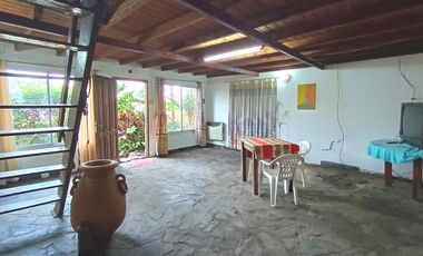 Casa en venta, un dormitorio, cochera y patio Punta Lara