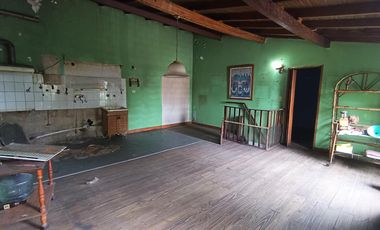 Casa en venta, un dormitorio, cochera y patio Punta Lara