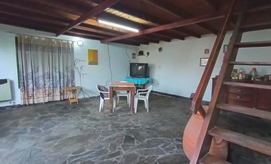 Casa en venta, un dormitorio, cochera y patio Punta Lara