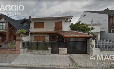 CASA VENTA VILLA SARMIENTO 4 AMBIENTES