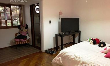 CASA VENTA VILLA SARMIENTO 4 AMBIENTES