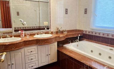 Casa en venta en Saint Thomas Sur excelente construcción y ubicación