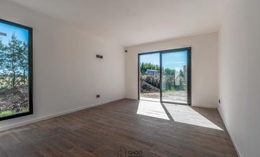 Casa venta 4 ambientes a estrenar - Mar Del Plata