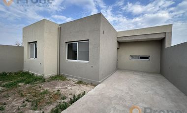 VENTA Casa a estrenar en jardines de Esther